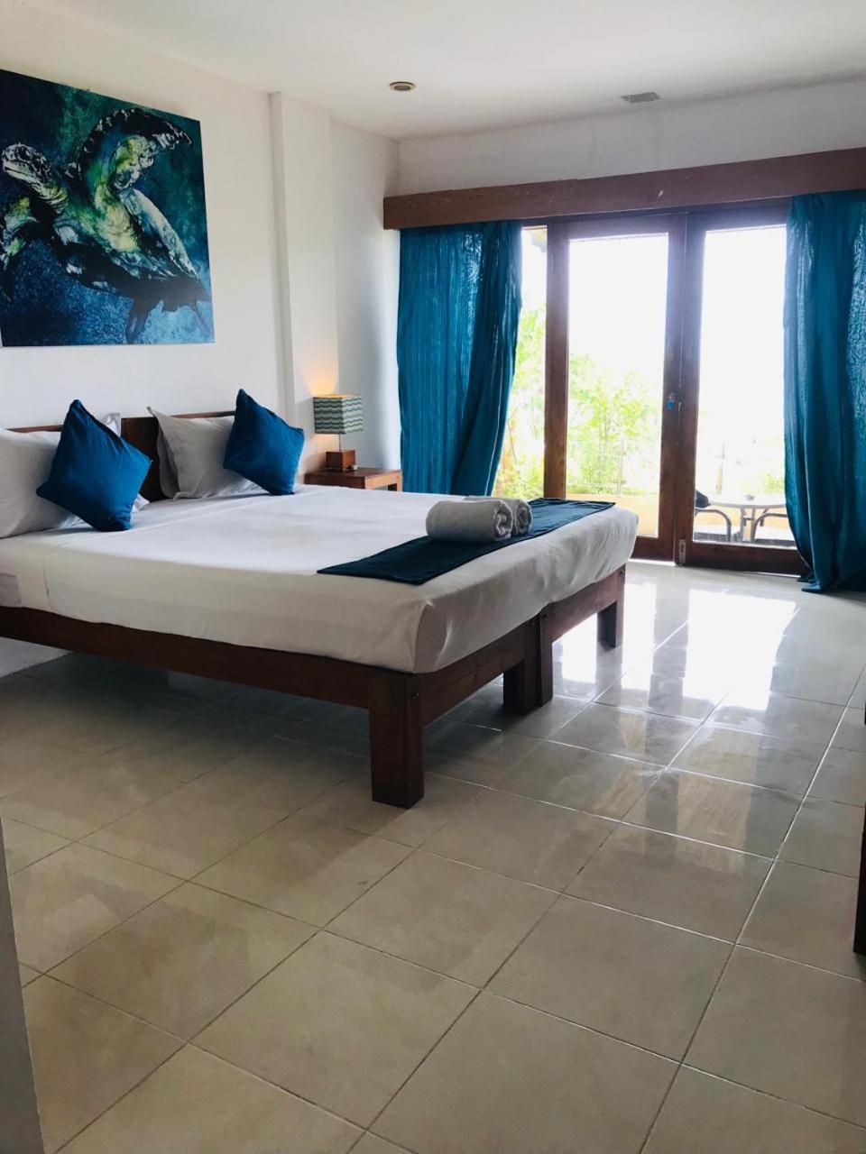 Sunset Hill Hotel Labuan Bajo Exterior foto