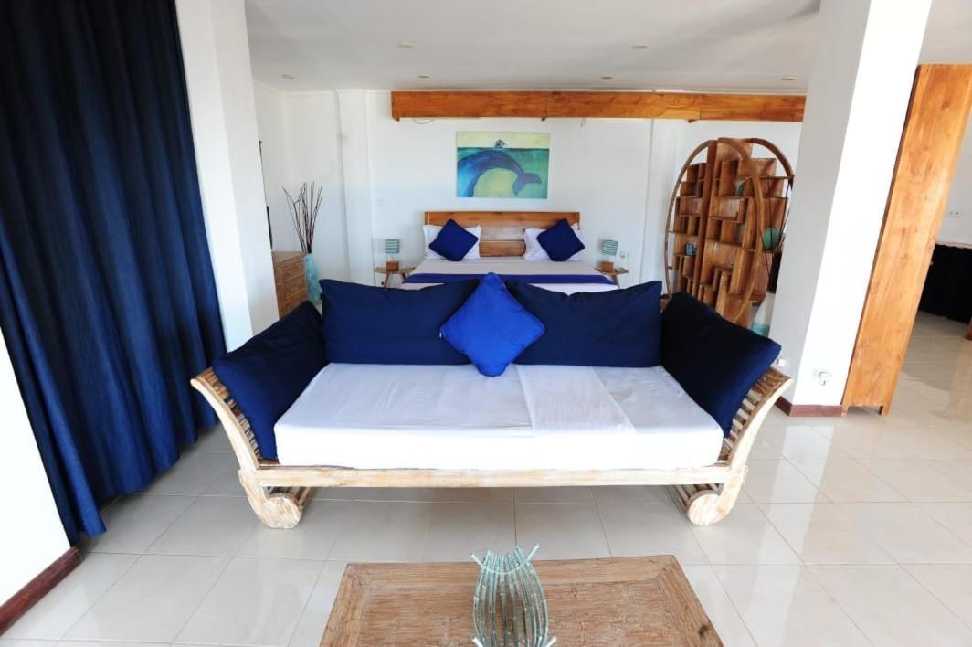 Sunset Hill Hotel Labuan Bajo Exterior foto